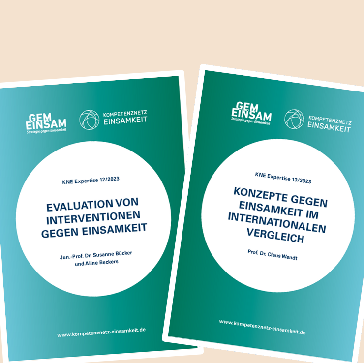 Sharepic mit den grün-blauen Covern der internationalen Expertisen