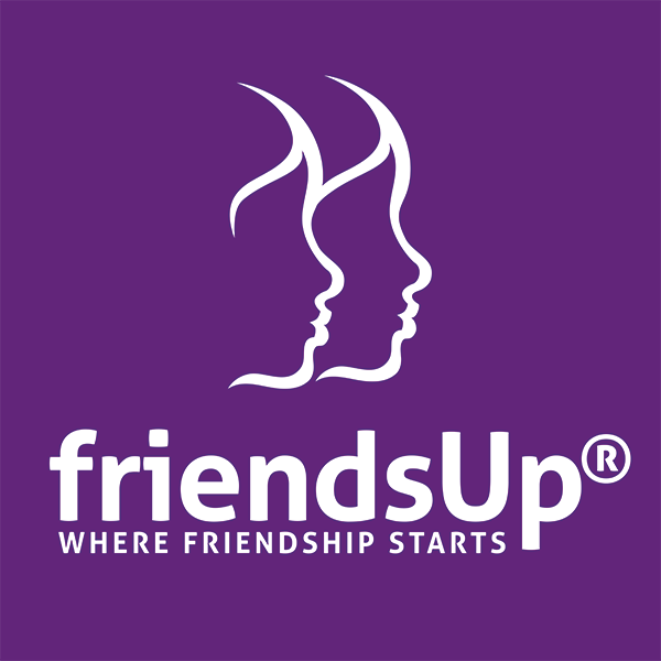 FriendsUp Logo, Silhouetten zweier Personen, die in die gleiche Richtung schauen auf lilafarbenen Hintergrund, darunter der Schriftzug von friendsUp