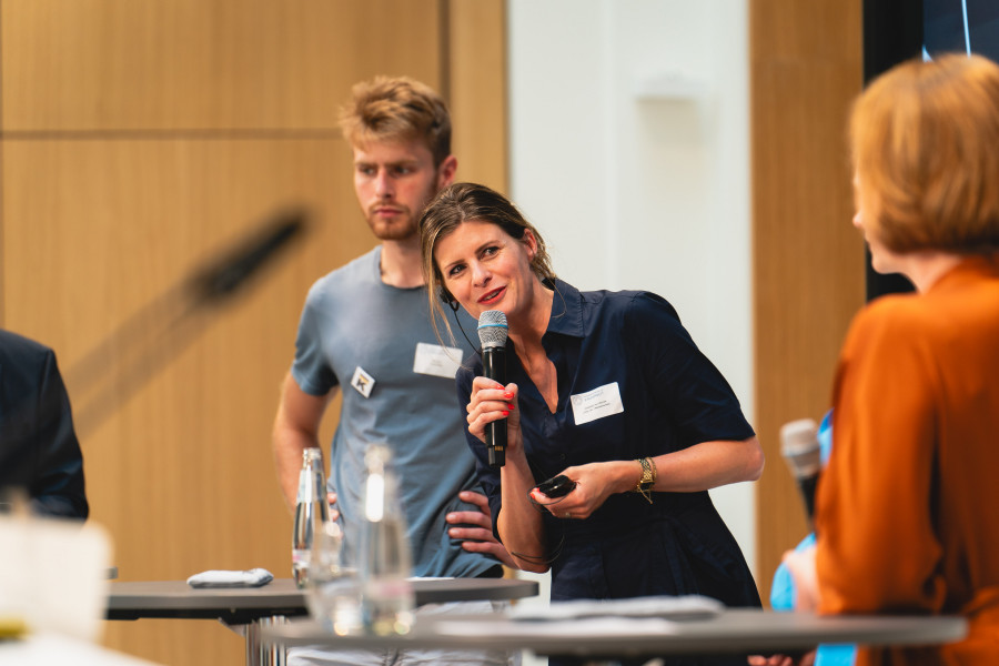 Podiumsdiskussion „Einsamkeit bei jungen Menschen“: Kai Lanz (Krisenchat), Jolanda van Gerwe (Stiftung Join Us)