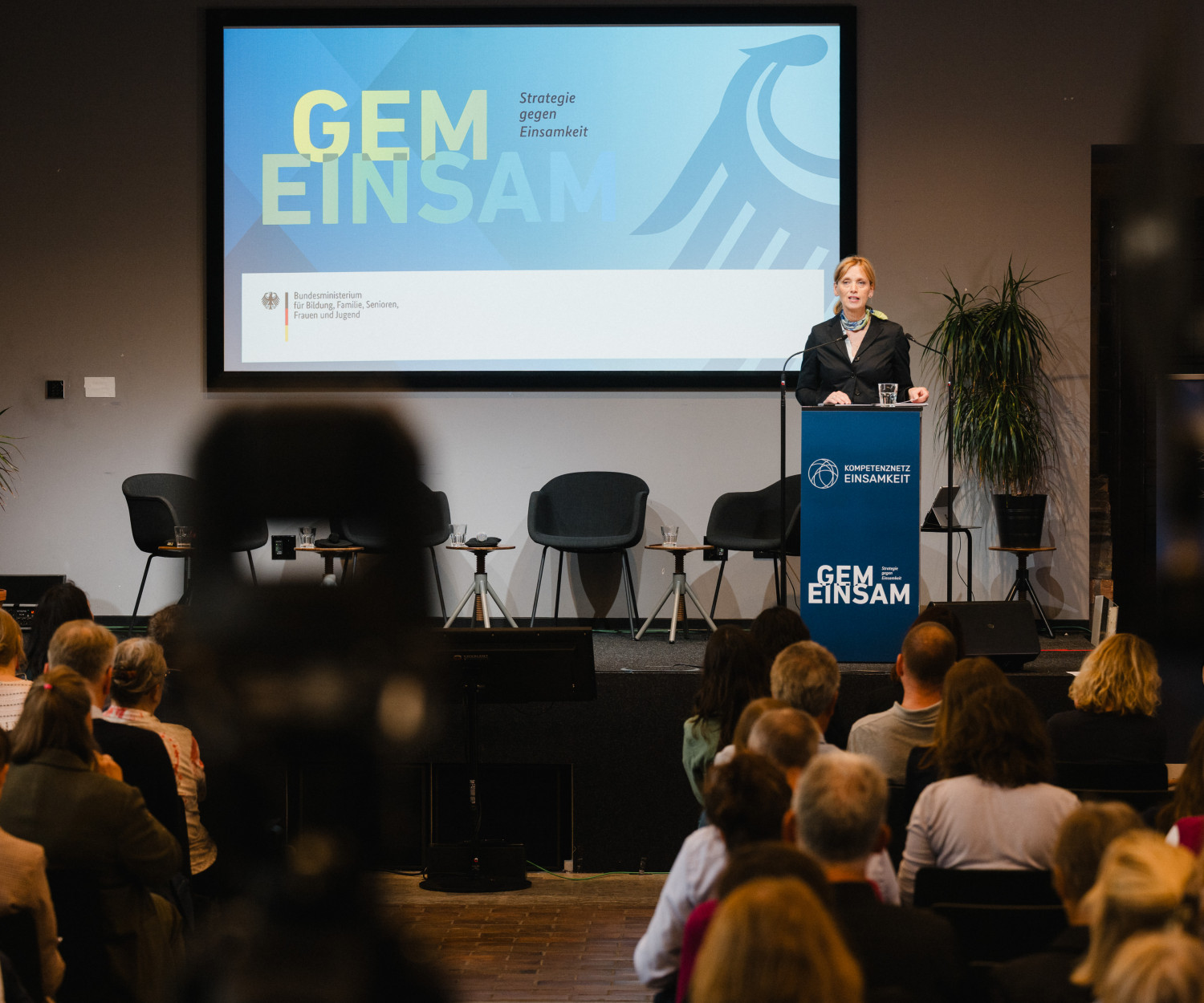 Grußwort von Karin Prien, Bundesministerin für Bildung, Familie, Senioren, Frauen und Jugend (BMBFSFJ). Bildnachweis: (c) Nils Hasenau